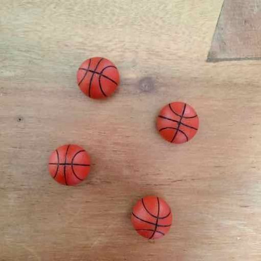 4 basketbal magneten - basketbalcadeau van sportcadeautjes